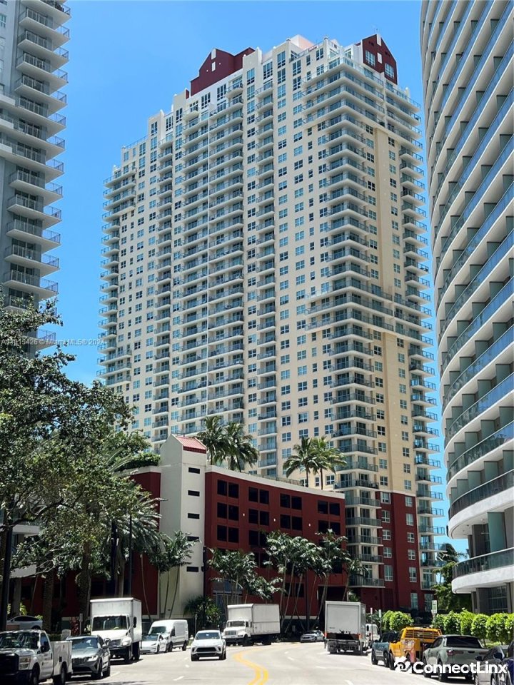 2 bed Condo in Miami