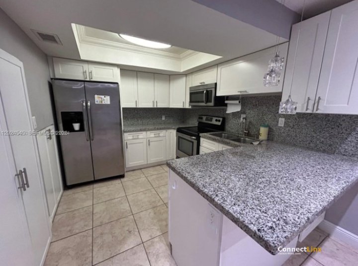 3 bed Townhome in Davie