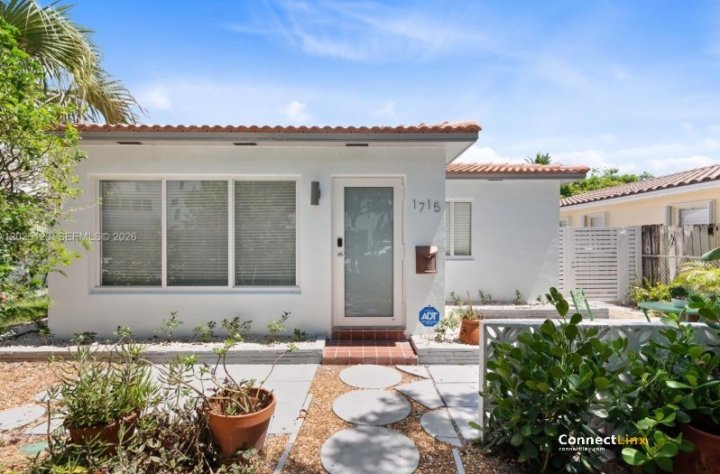 3 bed House in Hollywood