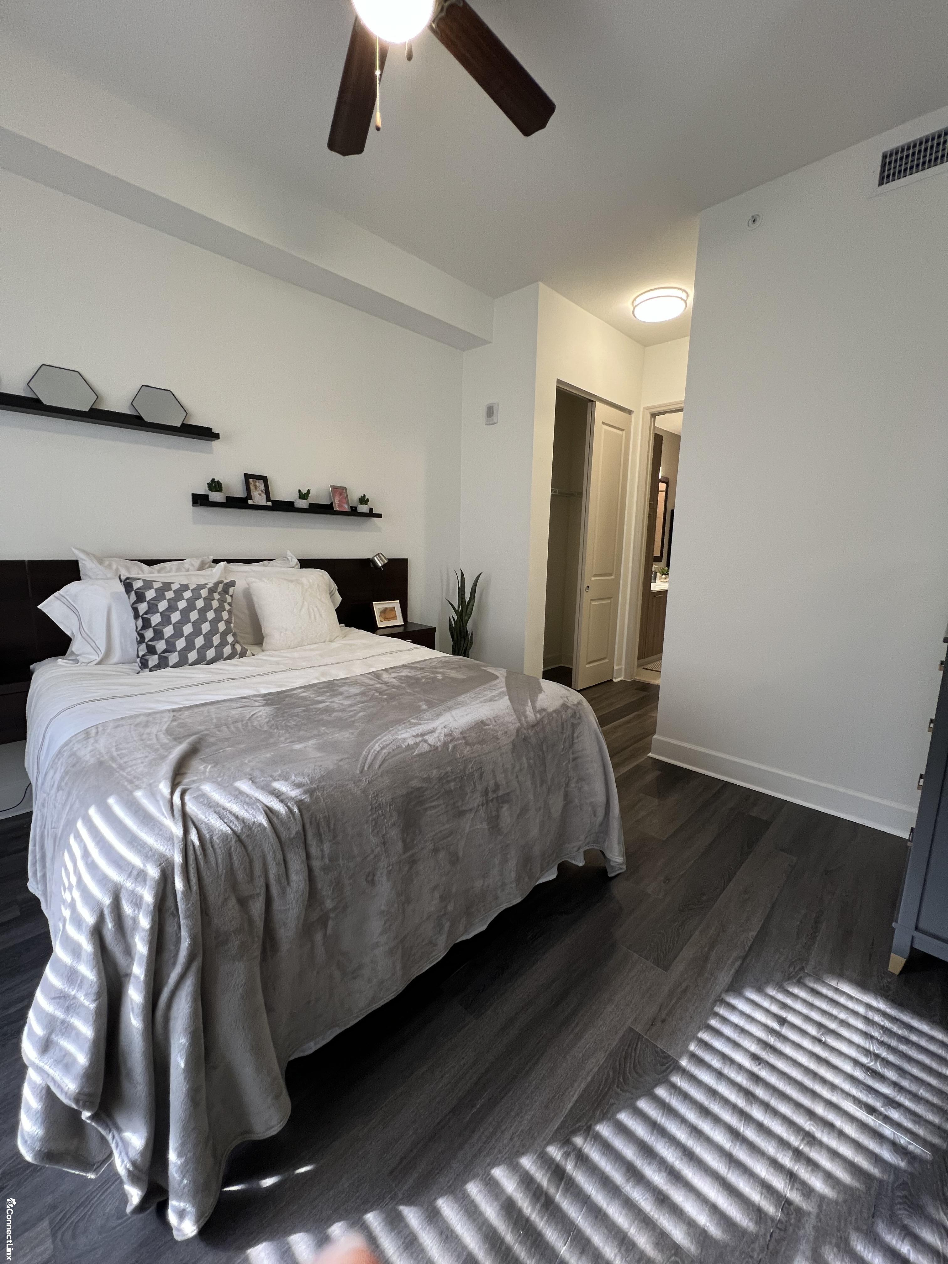 Photo 3 of 1 bed apartment in Miami