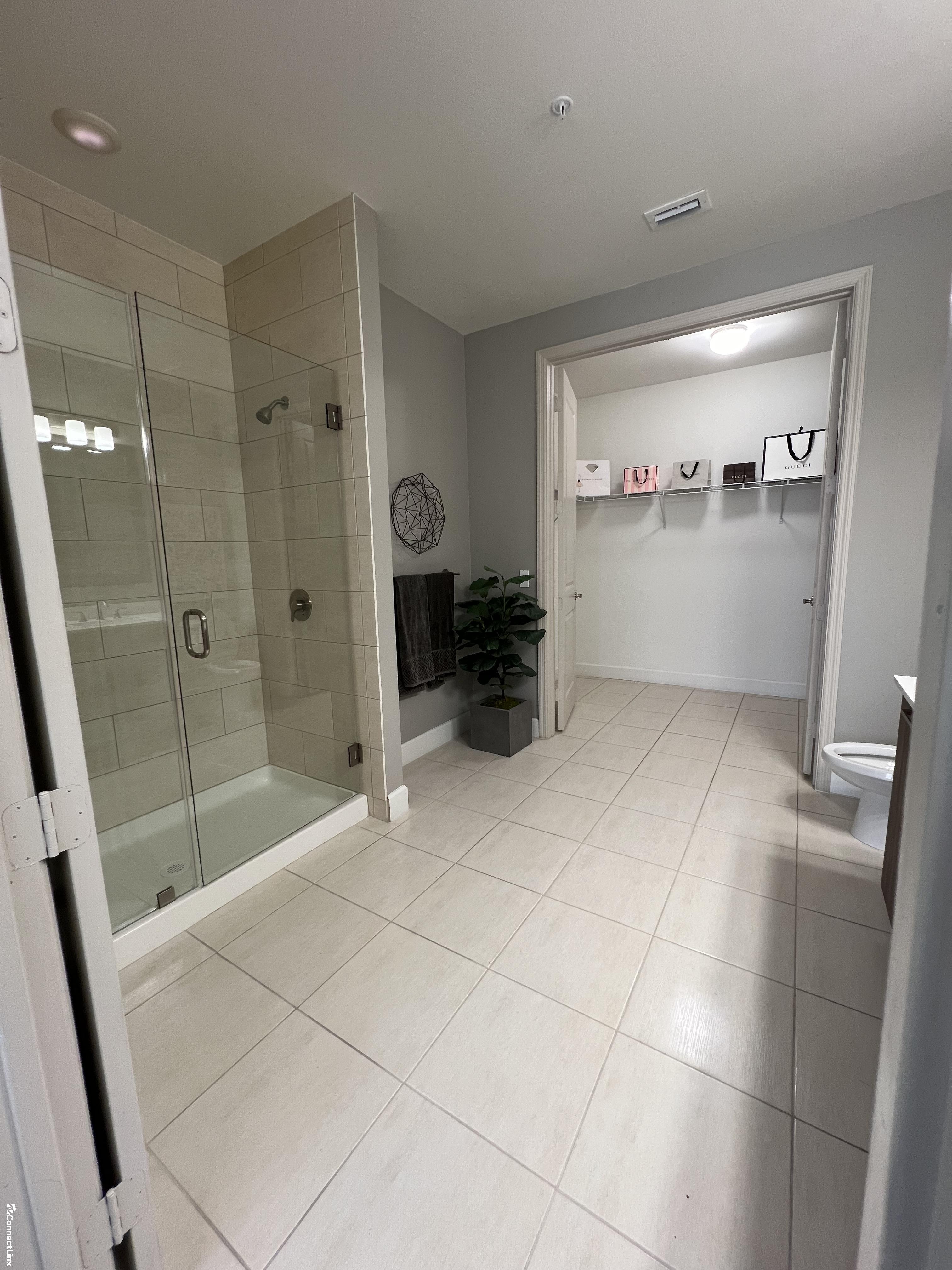 Photo 7 of 1 bed apartment in Miami