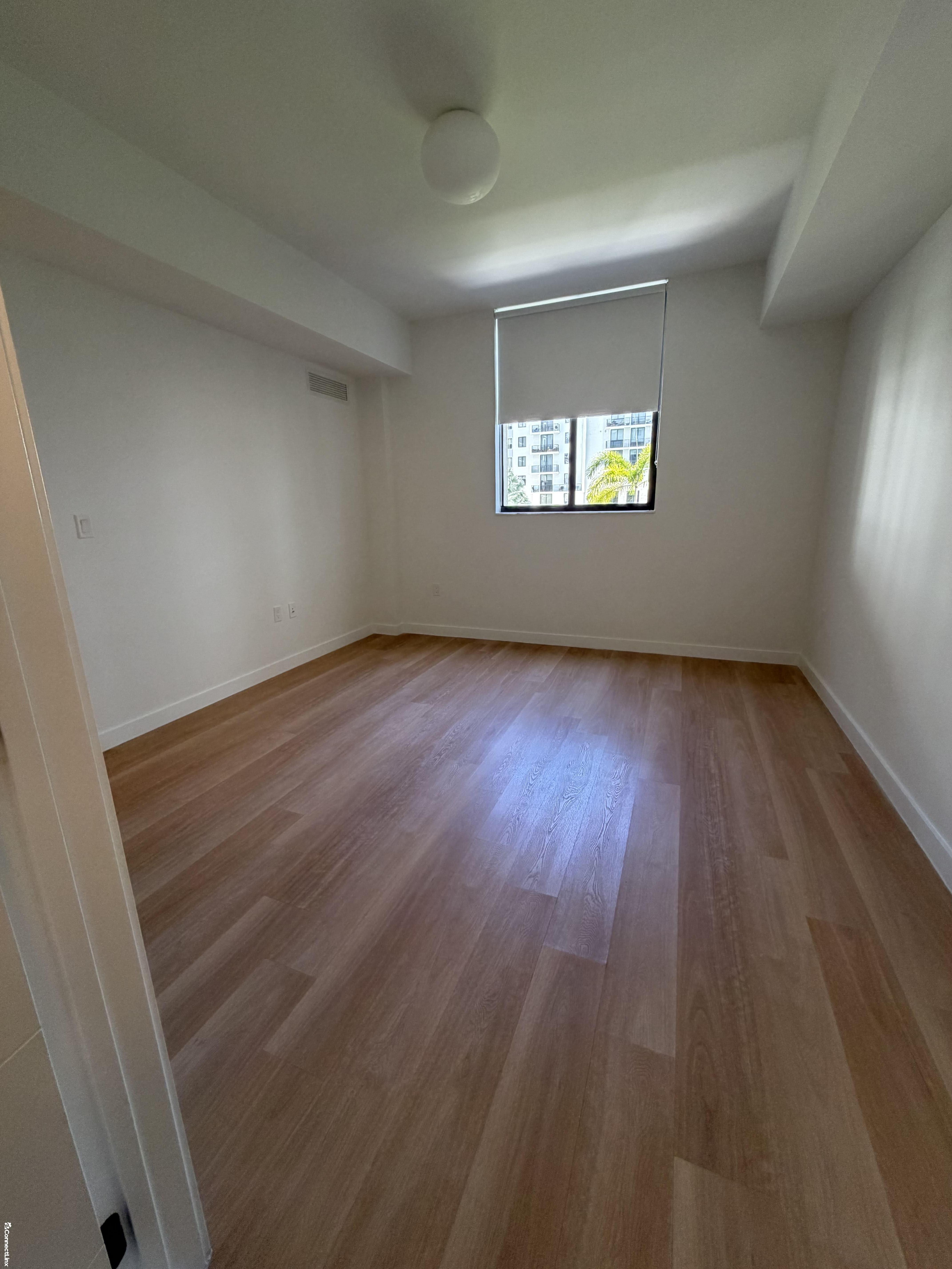 Photo 6 of 1 bed apartment in Miami