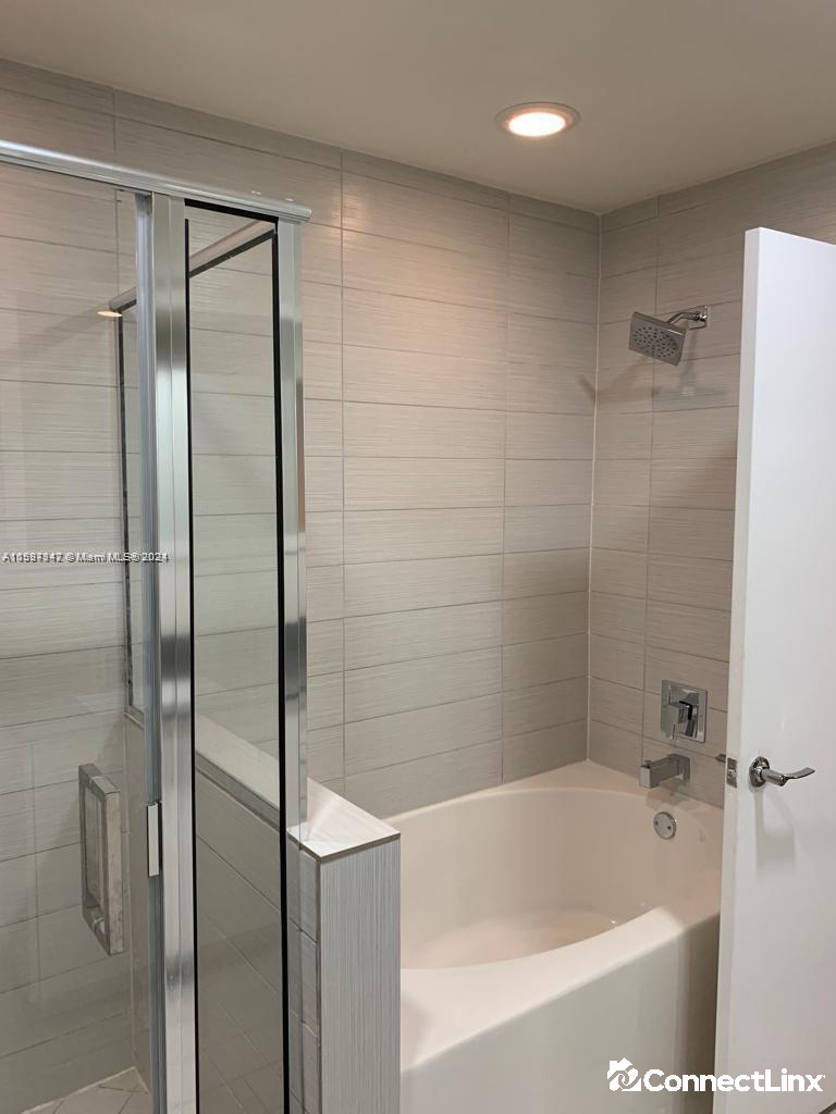 Photo 4 of 2 bed apartment in Miami