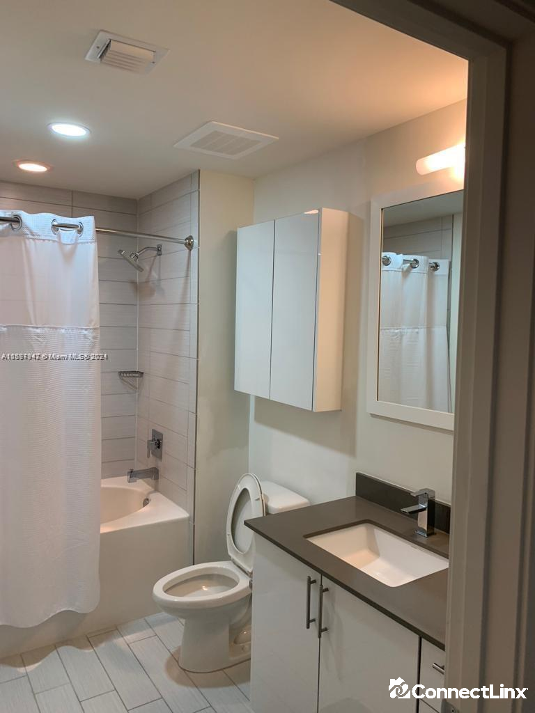 Photo 5 of 2 bed apartment in Miami