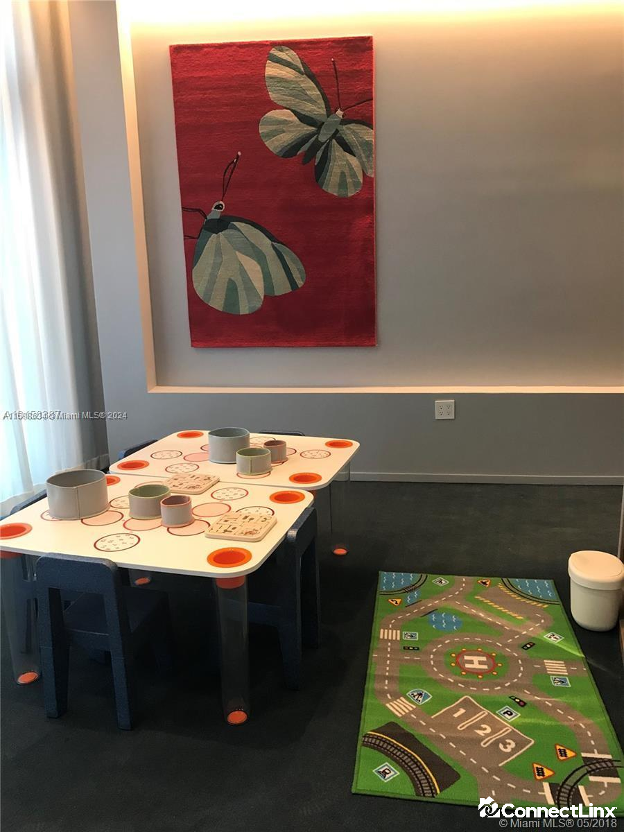 Photo 8 of 2 bed condo in Miami