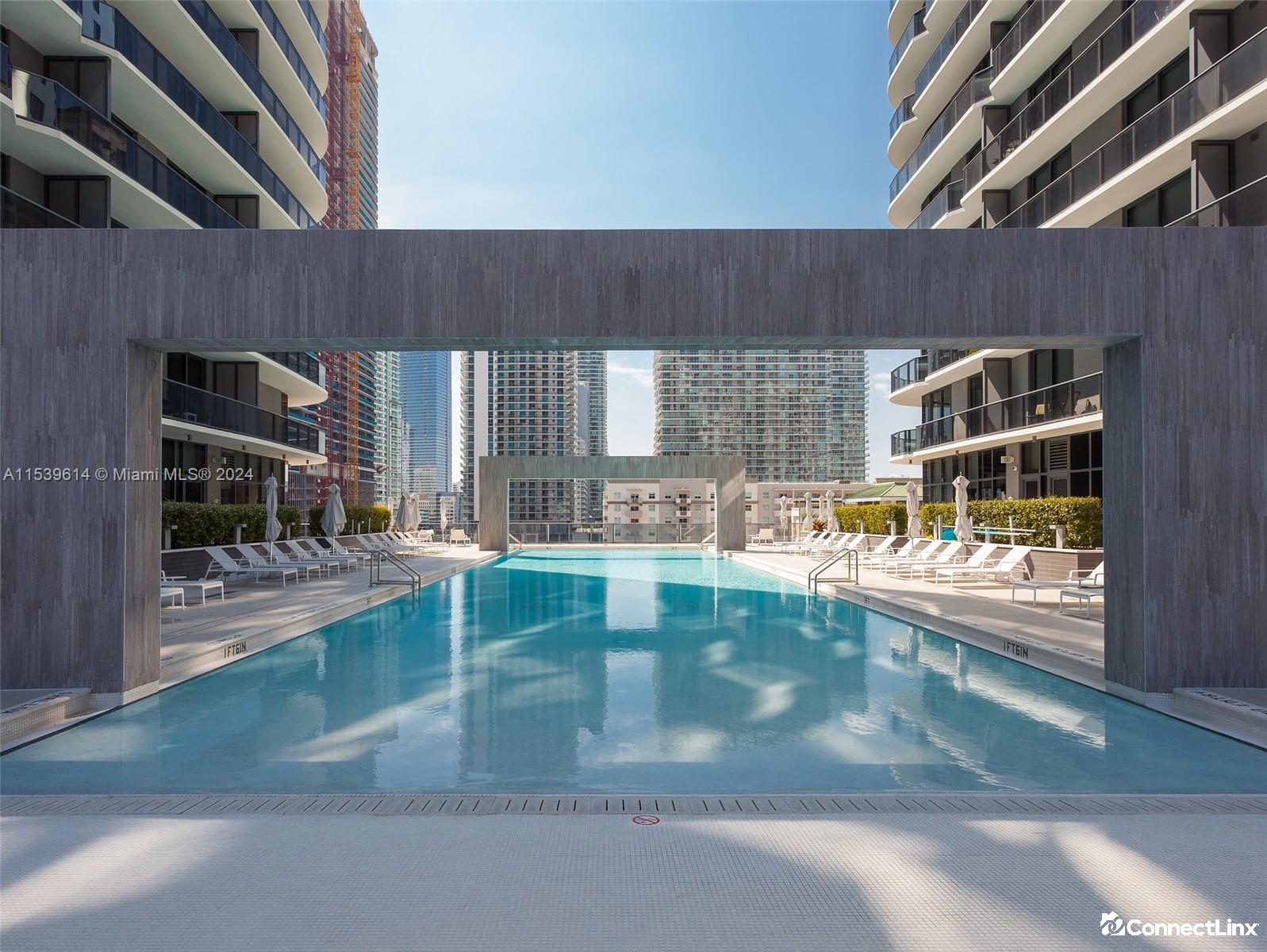 Photo 7 of 2 bed condo in Miami
