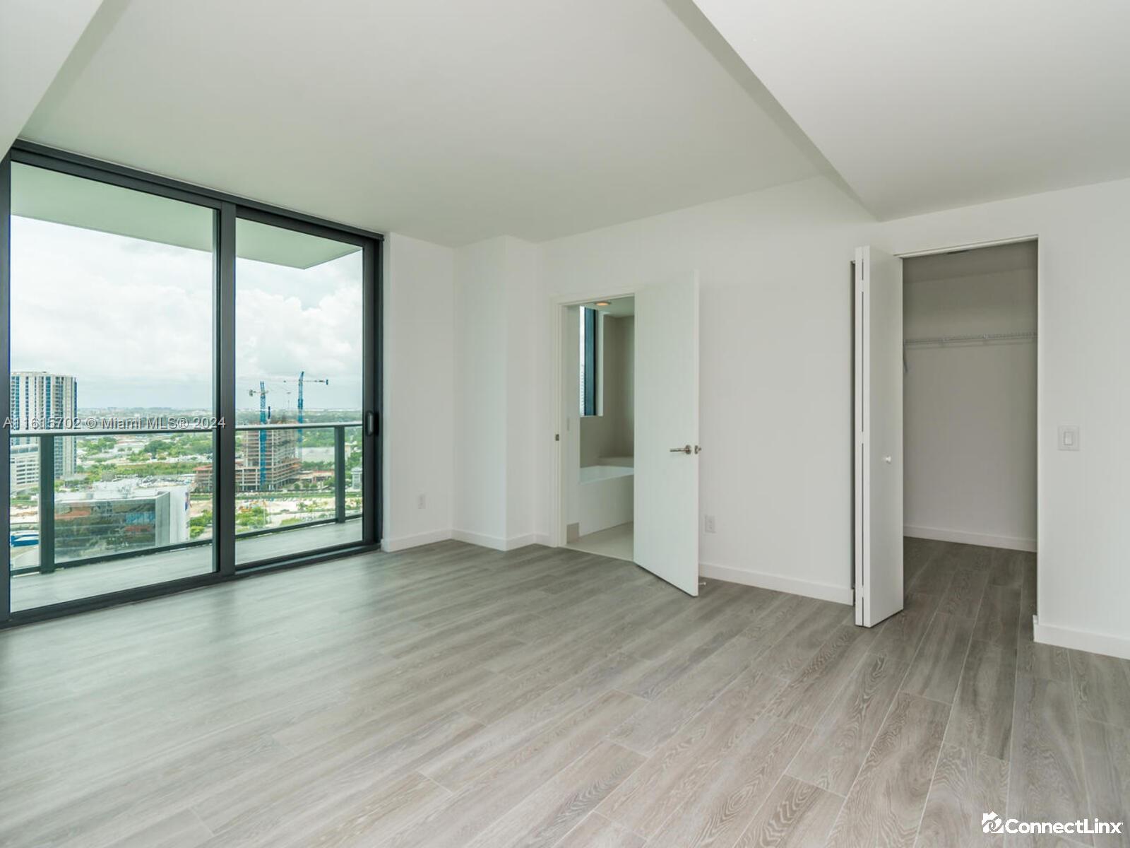 Photo 8 of 2 bed condo in Miami