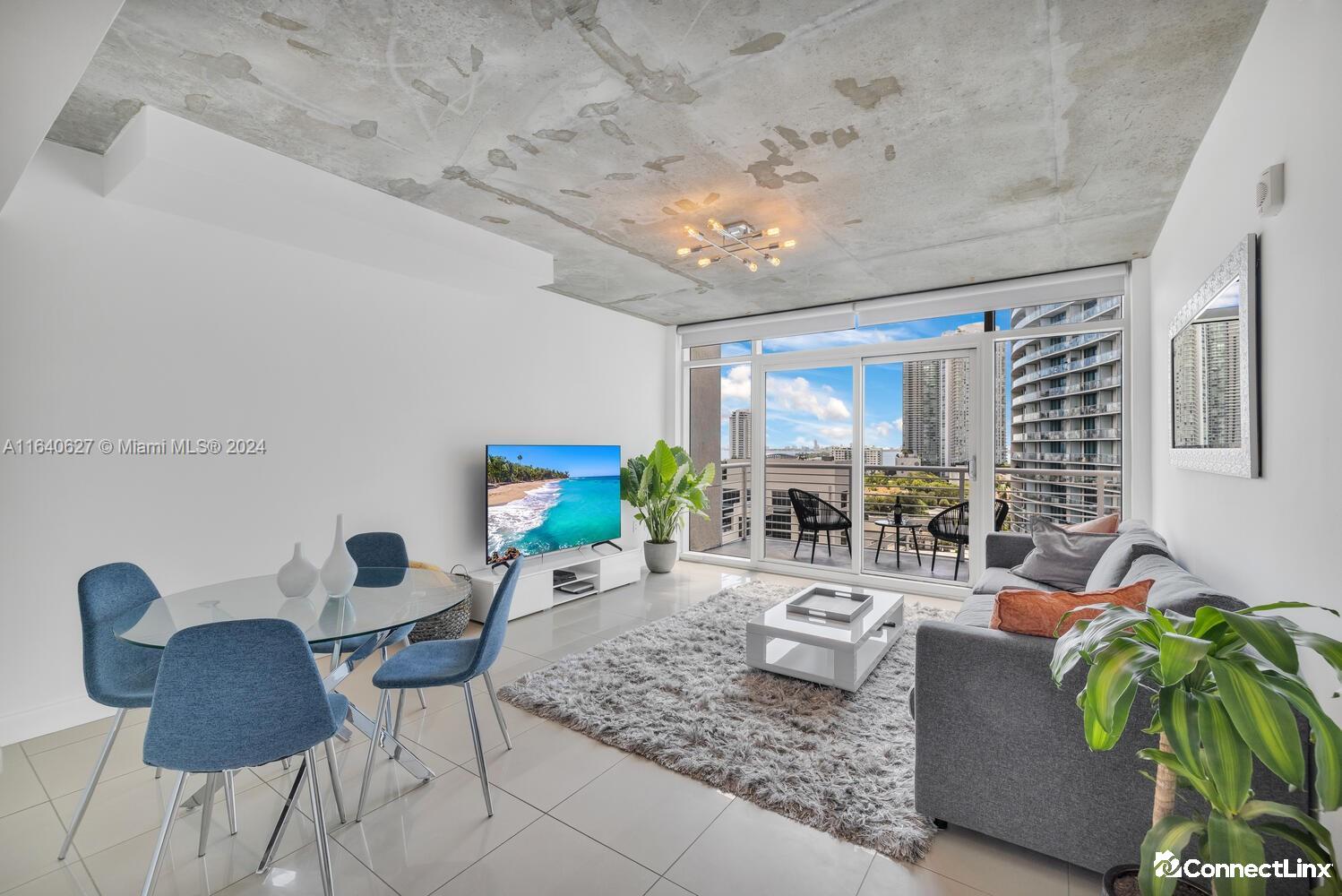 Photo 6 of 1 bed condo in Miami