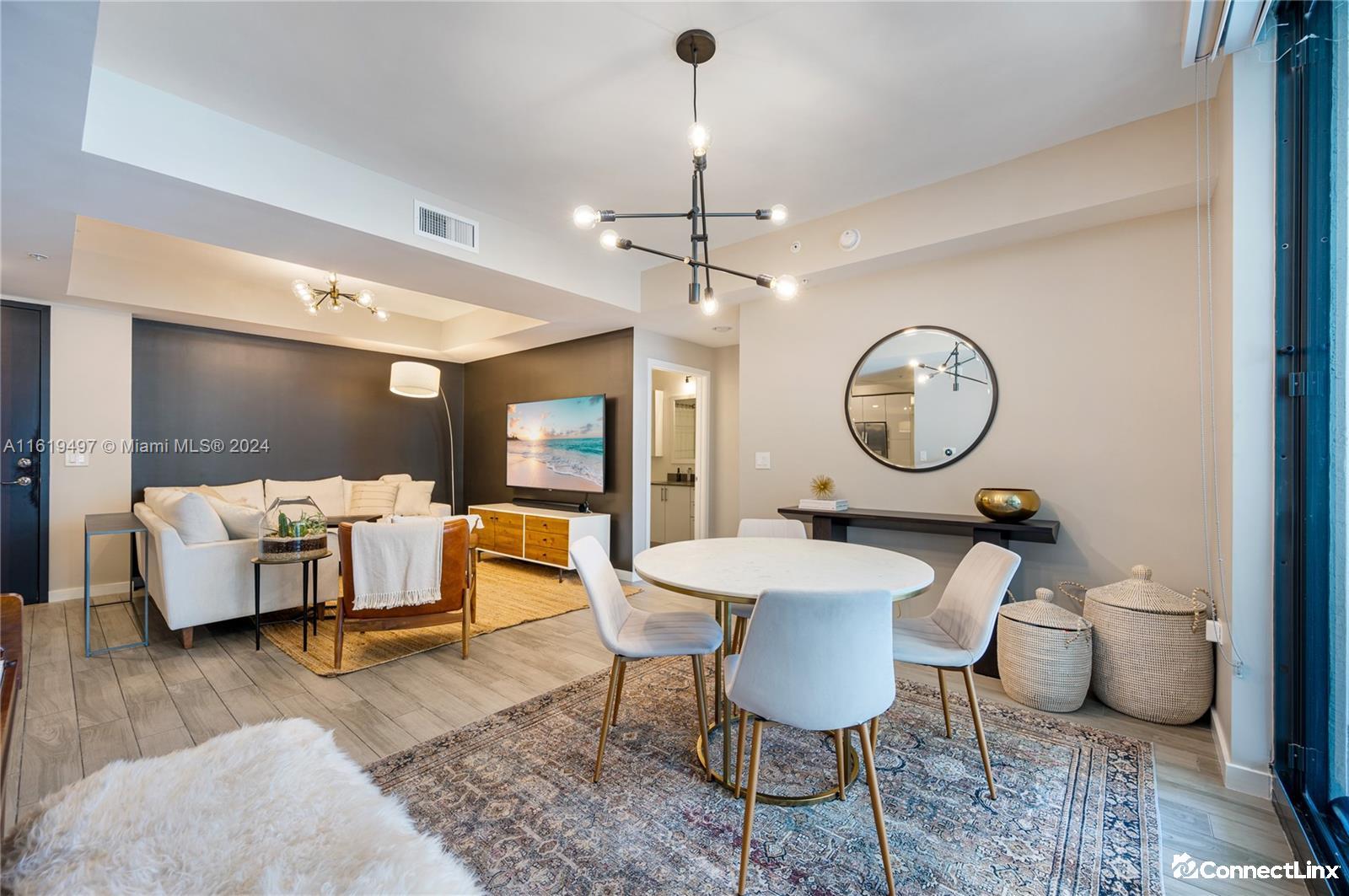 Photo 8 of 2 bed condo in Miami