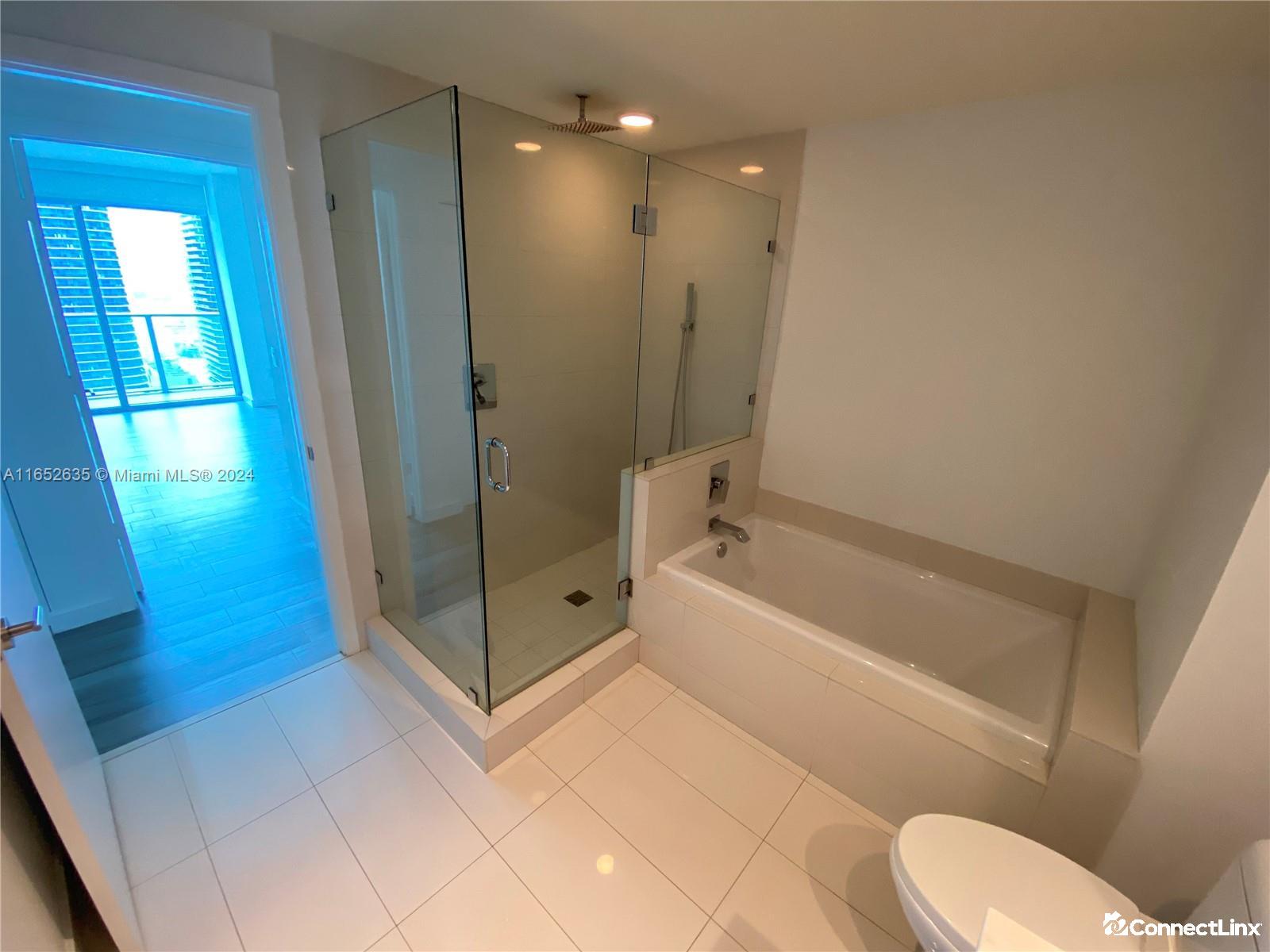 Photo 3 of 1 bed condo in Miami