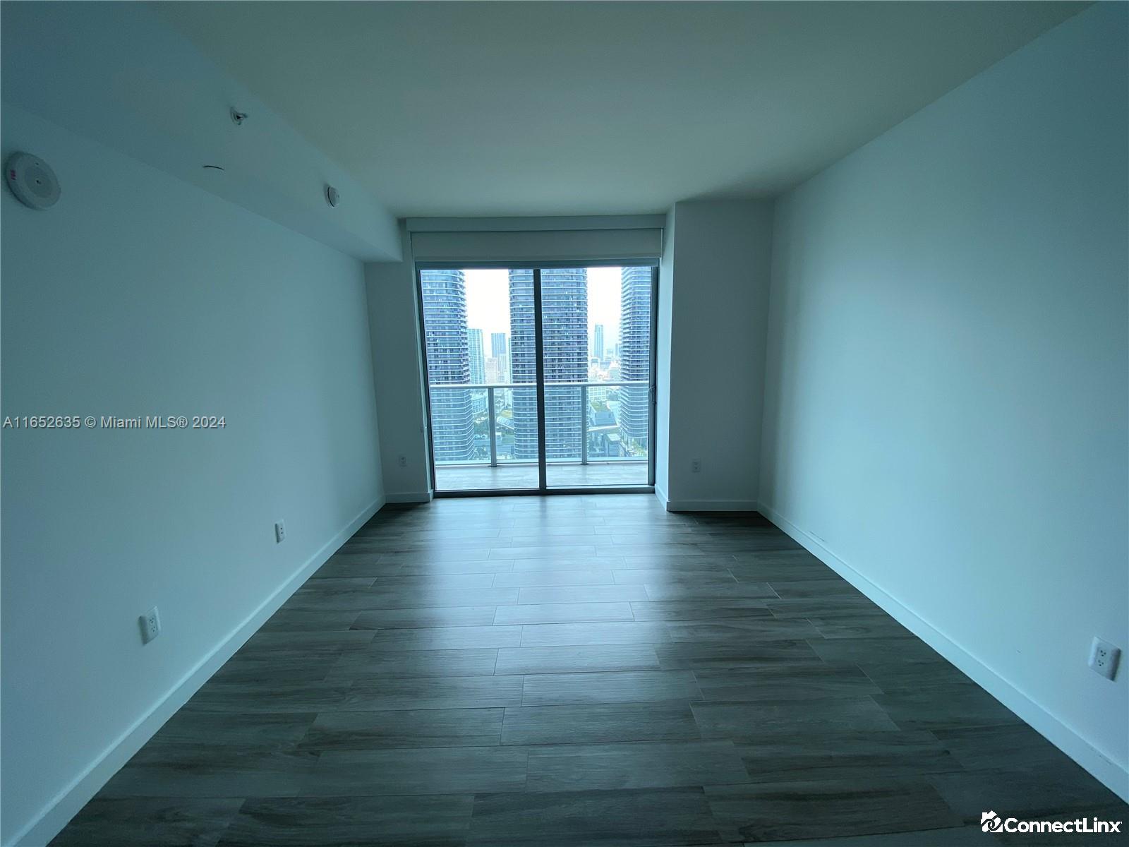 Photo 4 of 1 bed condo in Miami
