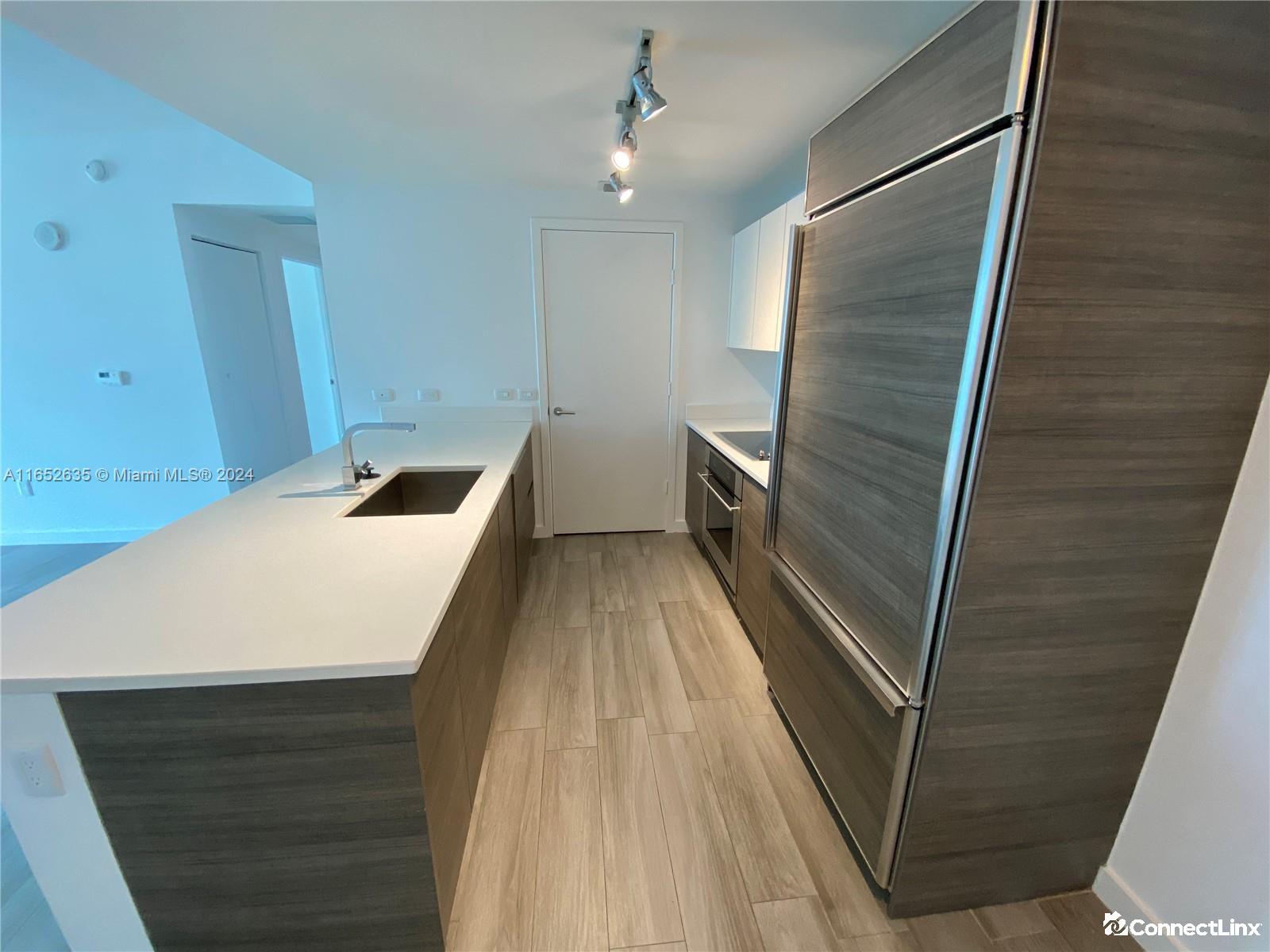 Photo 5 of 1 bed condo in Miami