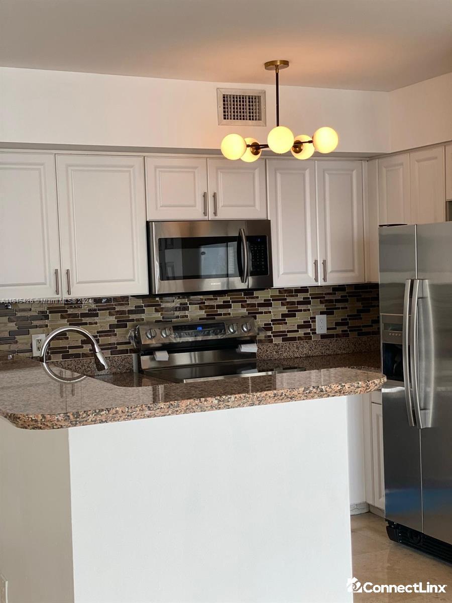 Photo 8 of 2 bed condo in Miami