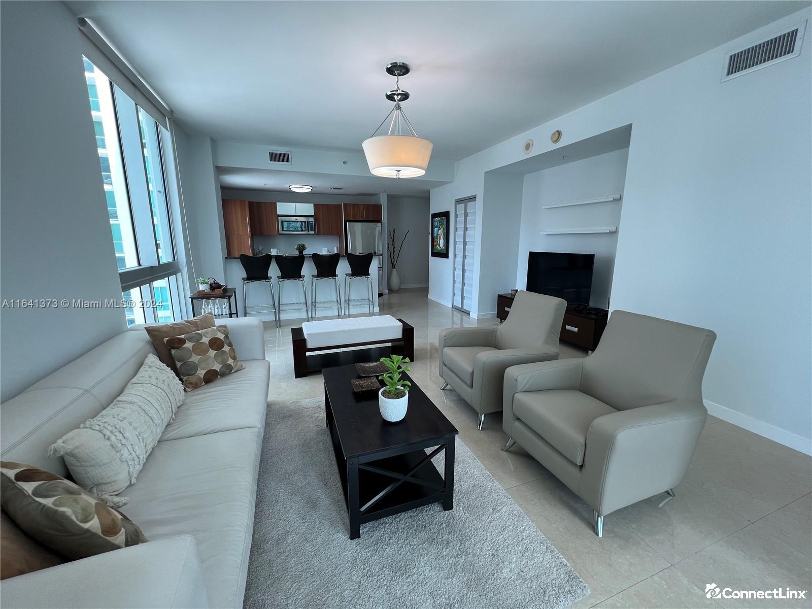 Photo 4 of 1 bed condo in Miami