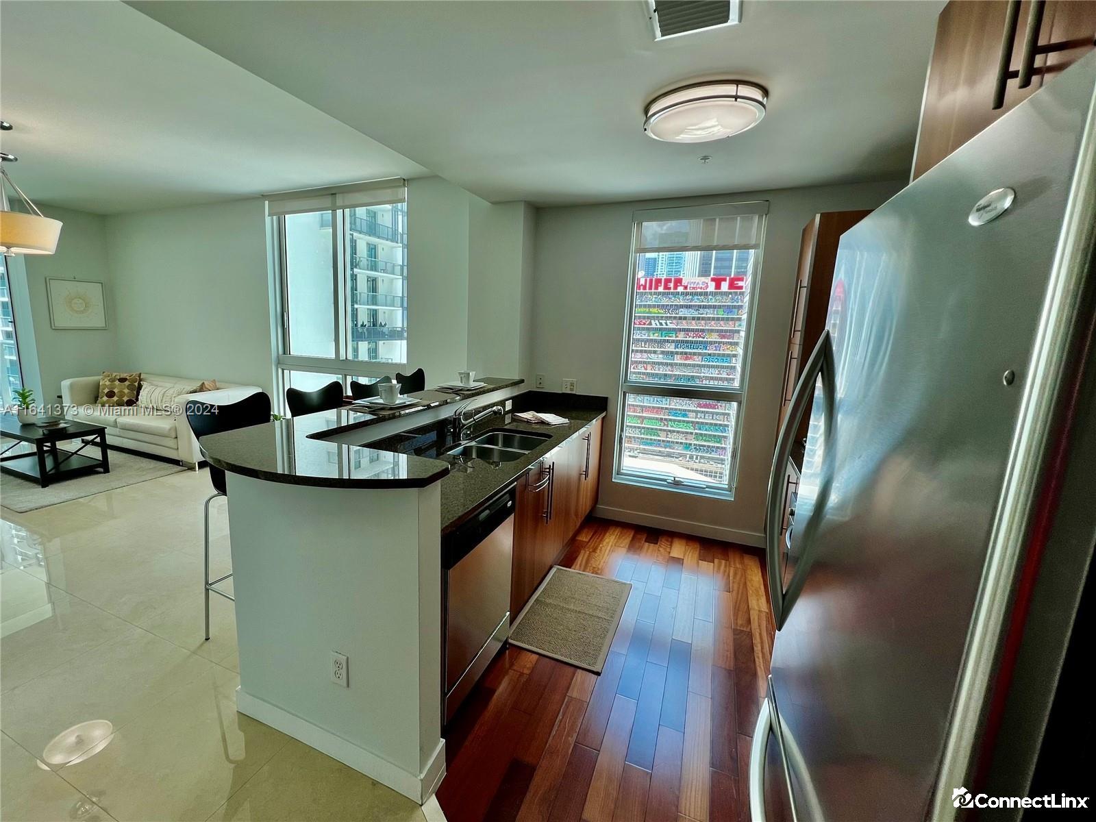 Photo 5 of 1 bed condo in Miami