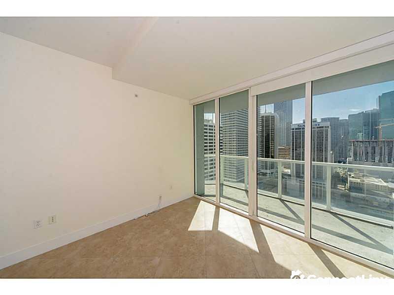 Photo 3 of 2 bed condo in Miami