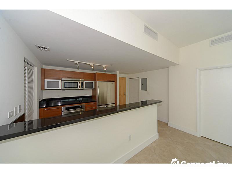 Photo 8 of 2 bed condo in Miami