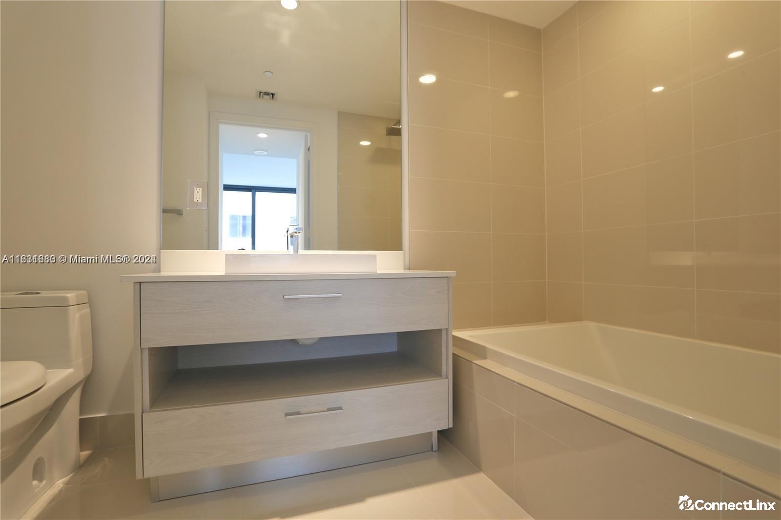 Photo 7 of 1 bed condo in Miami