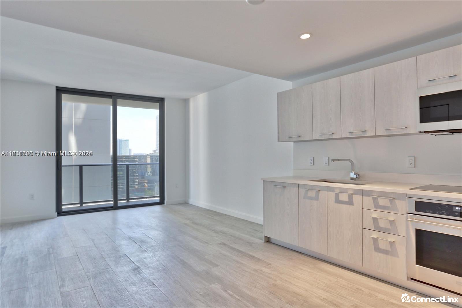 Photo 8 of 1 bed condo in Miami