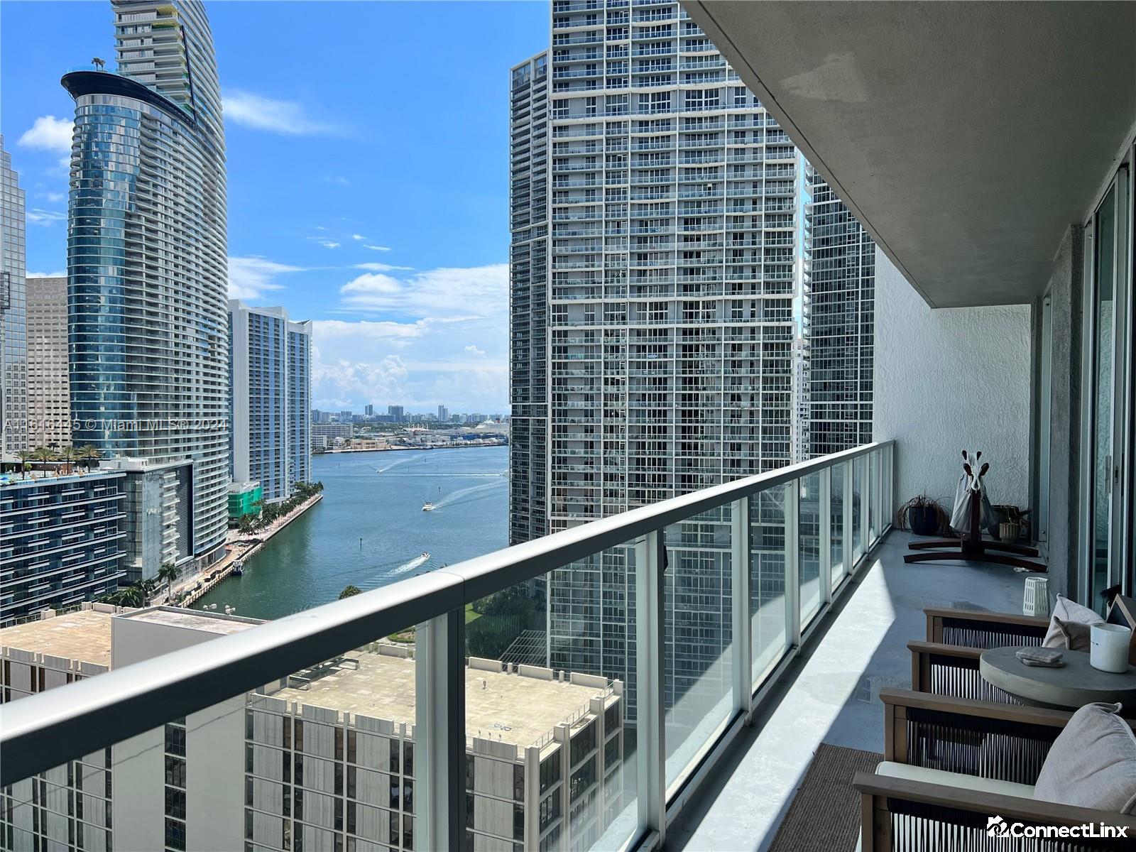 2 bed Condo in Miami