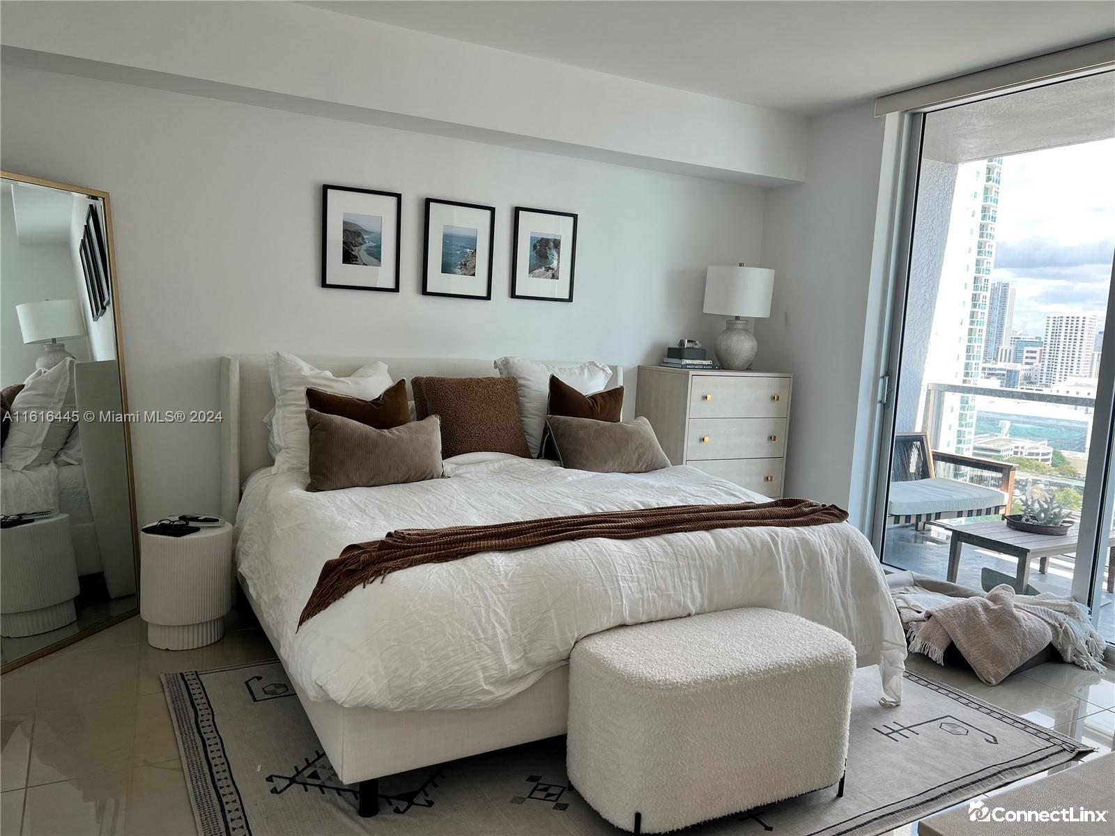 Photo 6 of 2 bed condo in Miami