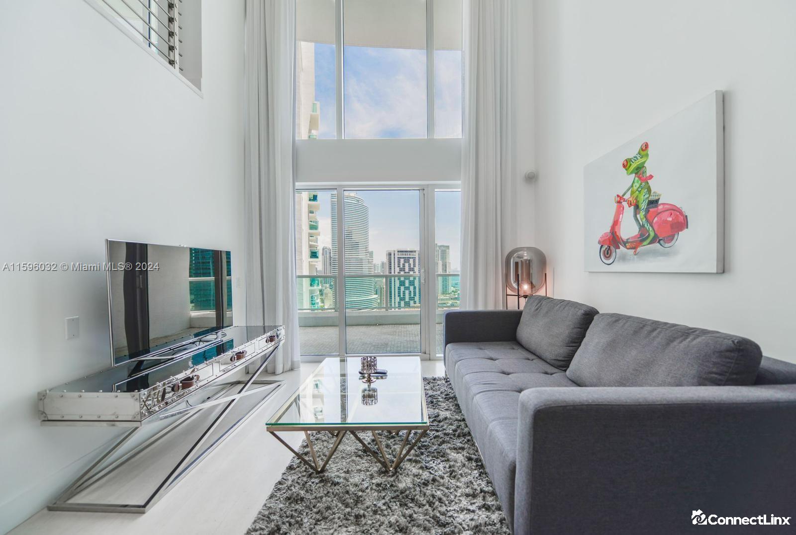 Photo 3 of 2 bed condo in Miami