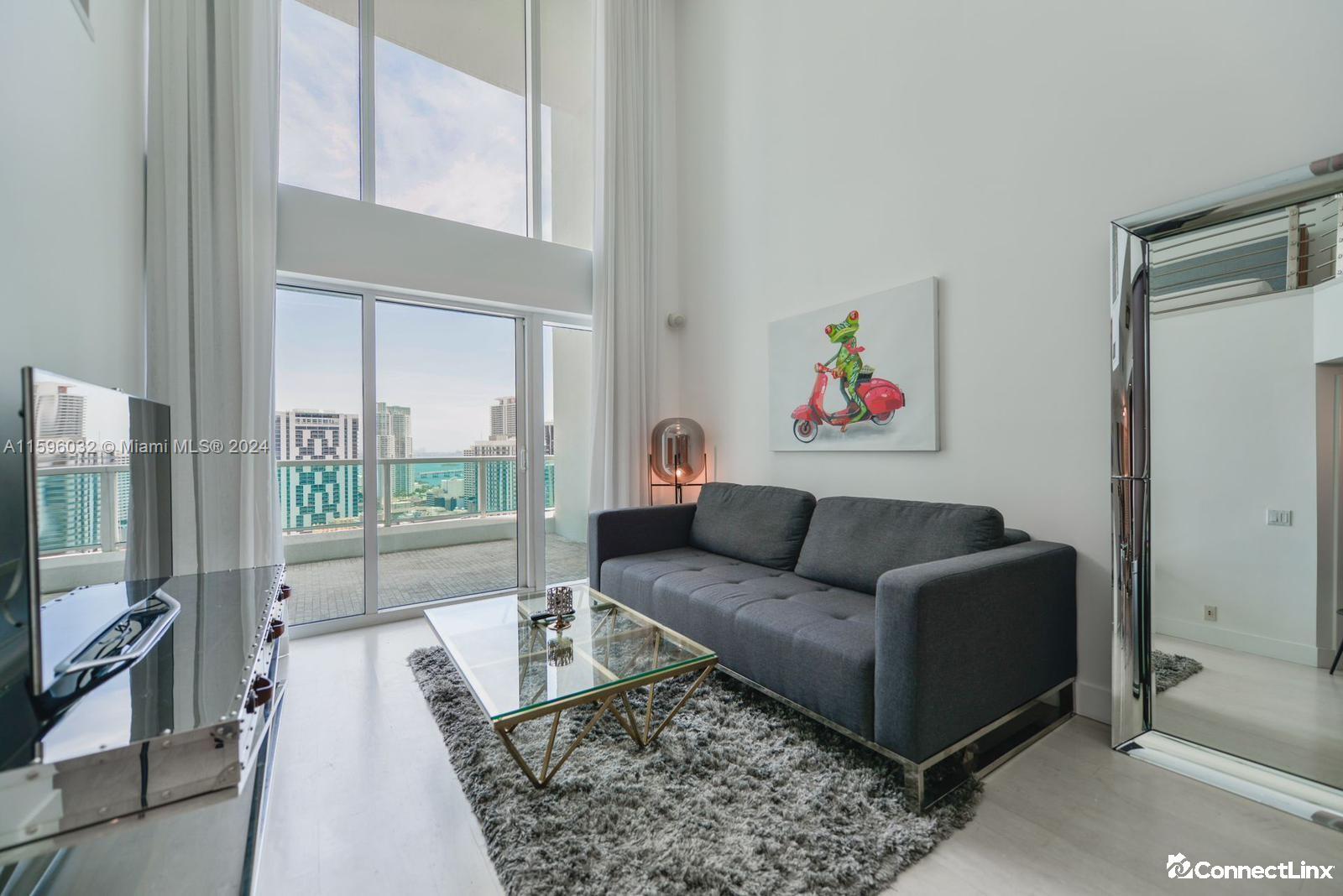 Photo 6 of 2 bed condo in Miami