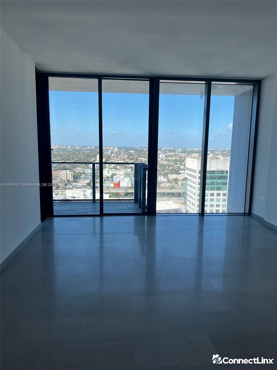 Photo 3 of 1 bed condo in Miami