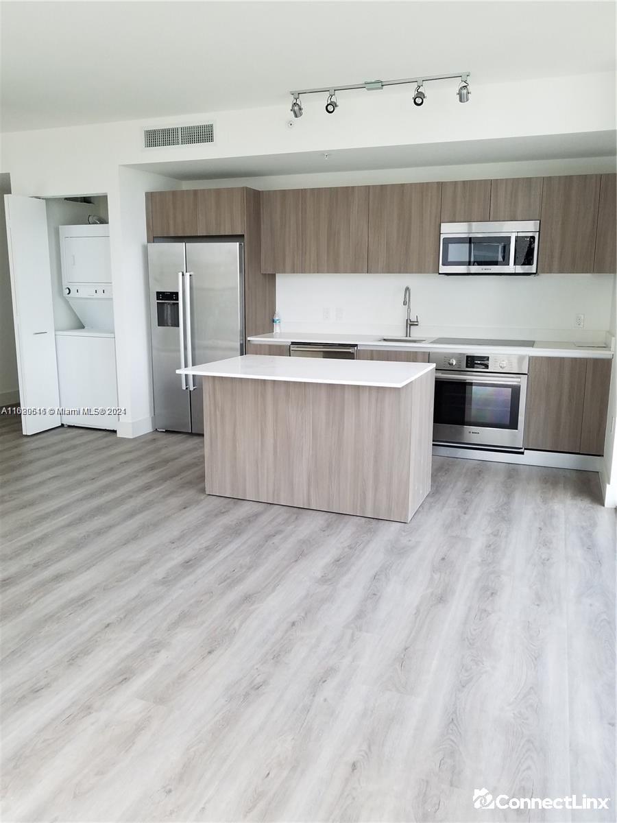Photo 5 of 1 bed condo in Miami