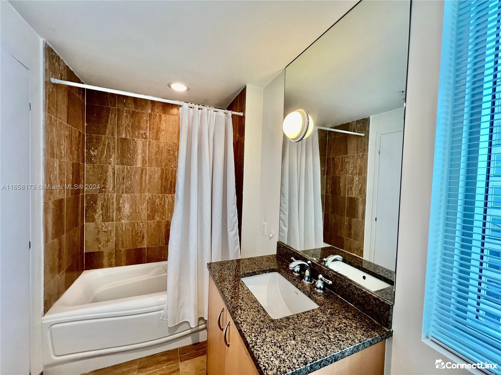 Photo 6 of 1 bed condo in Miami