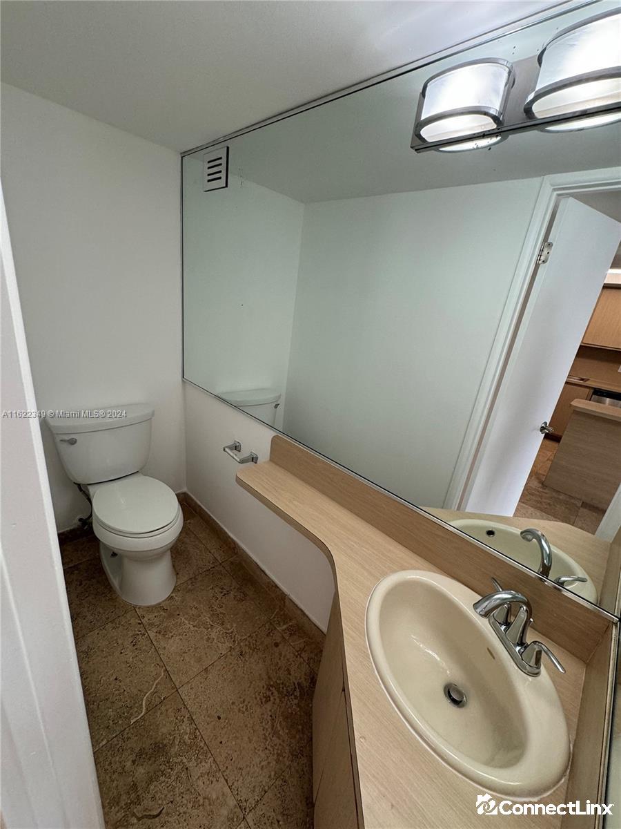 Photo 8 of 1 bed condo in Miami