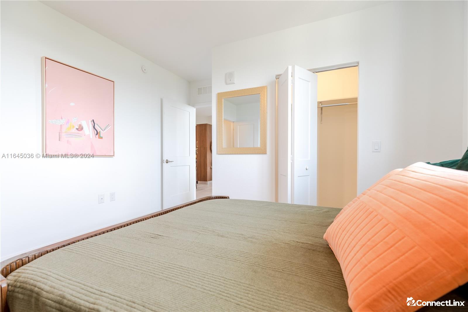Photo 2 of 1 bed condo in Miami