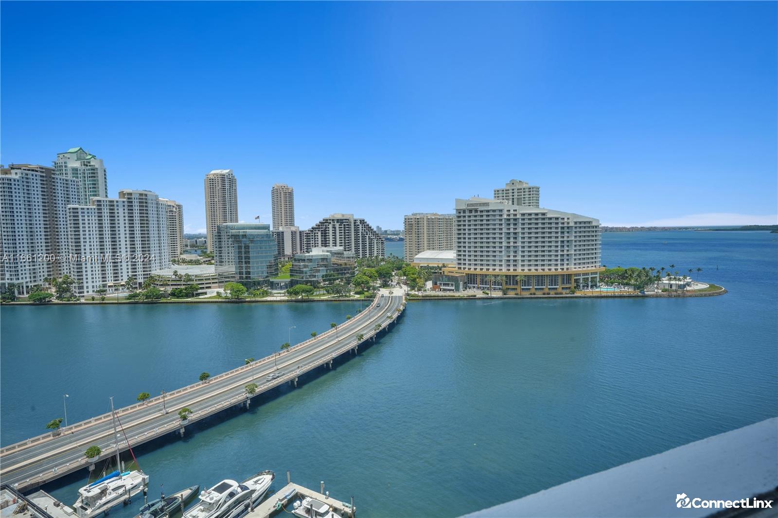 1 Bed Condo in Brickell, Miami