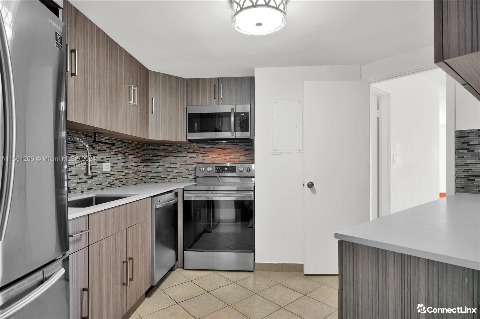 Photo 8 of 1 bed condo in Miami
