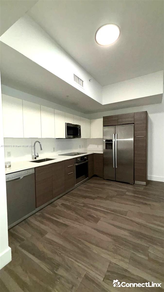 Photo 5 of 1 bed condo in Miami
