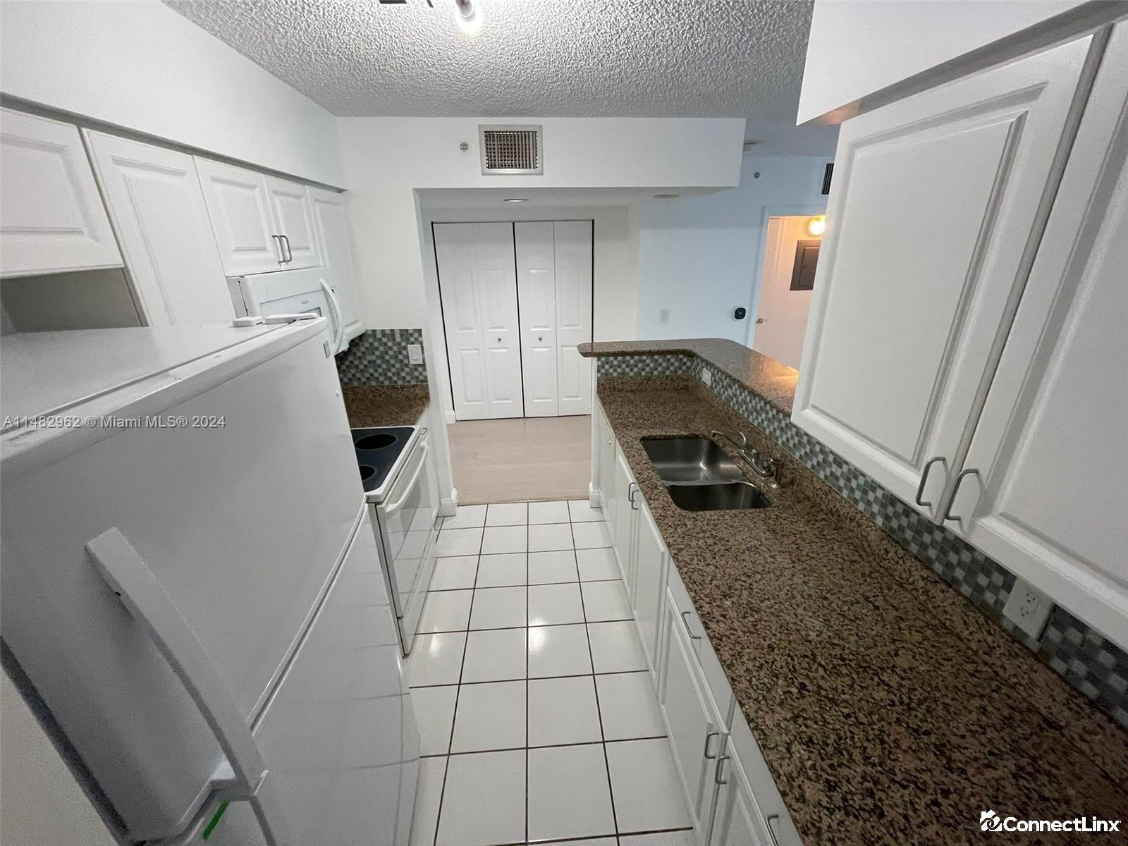 Photo 7 of 1 bed condo in Miami