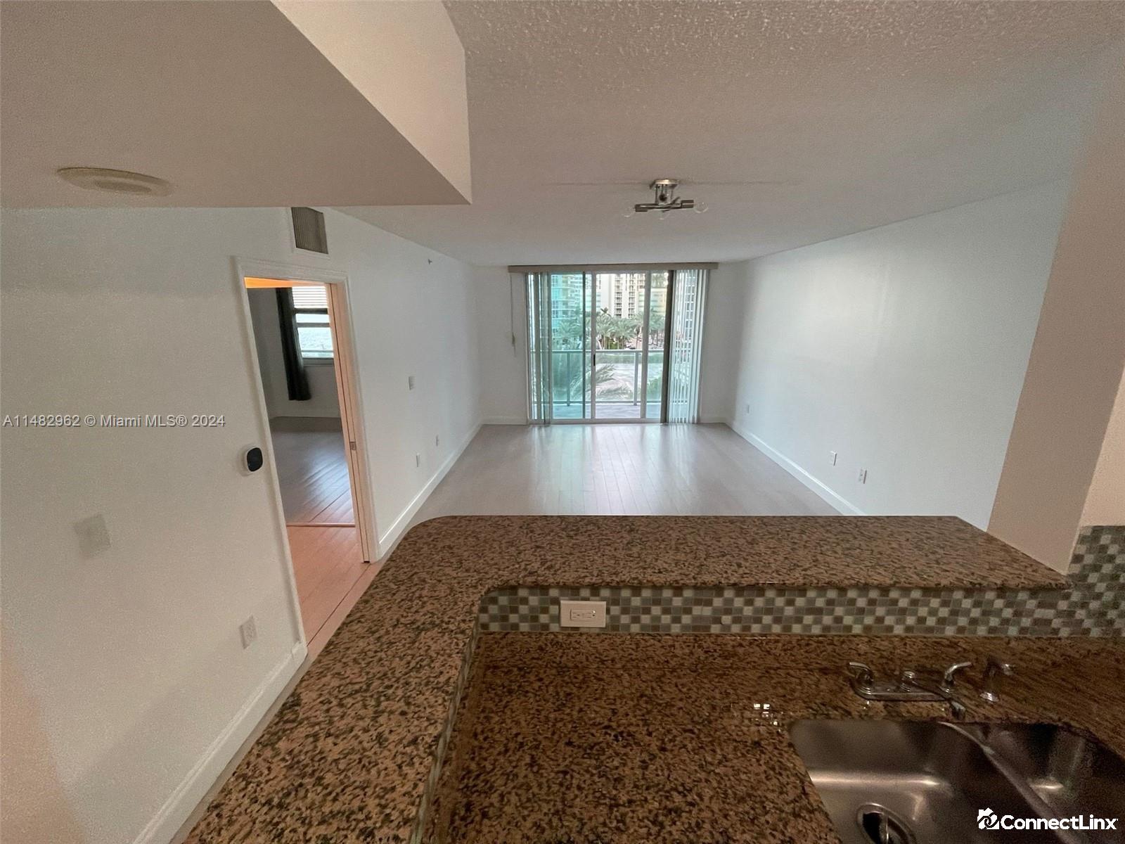 Photo 6 of 1 bed condo in Miami