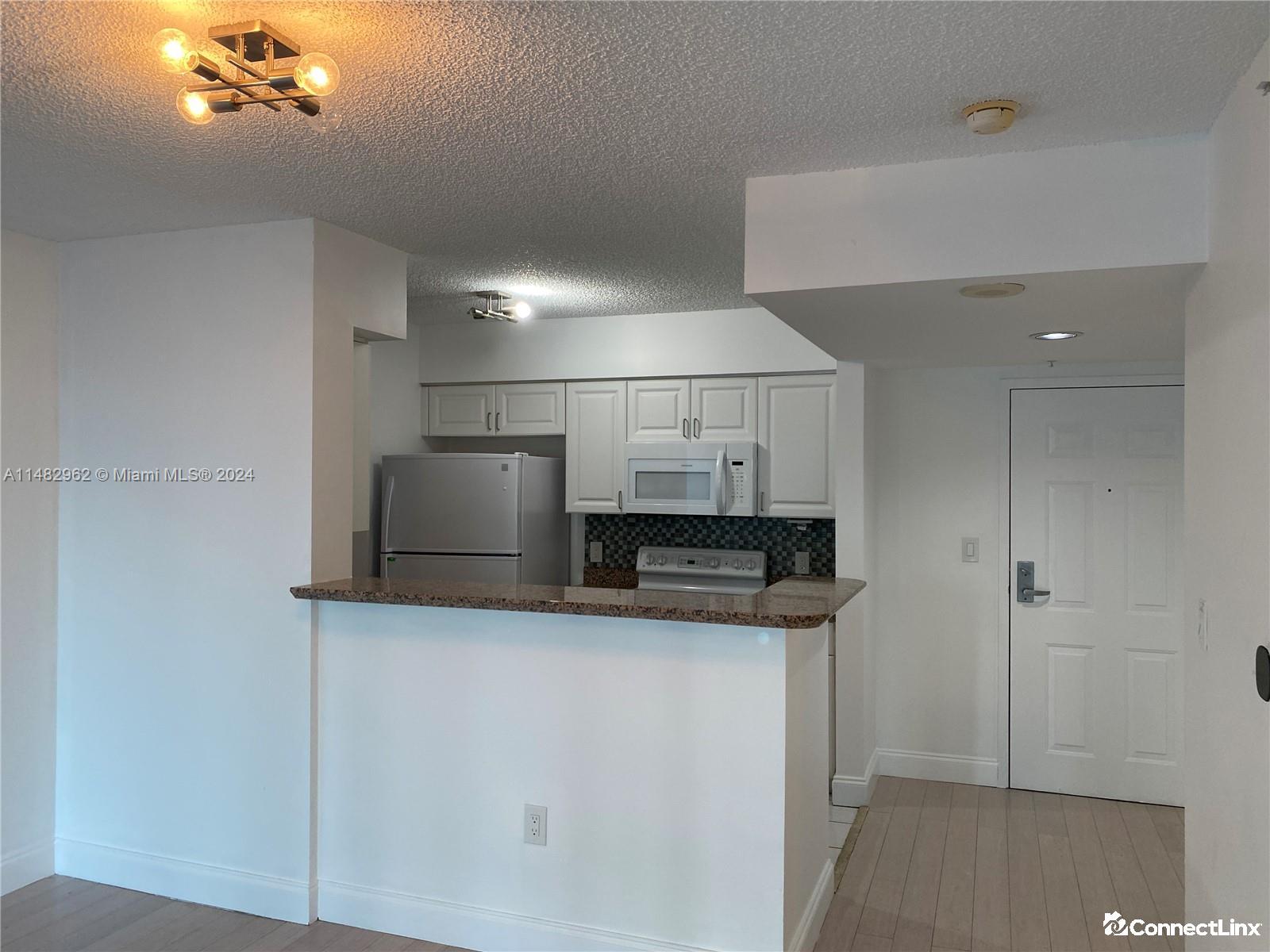 Photo 8 of 1 bed condo in Miami