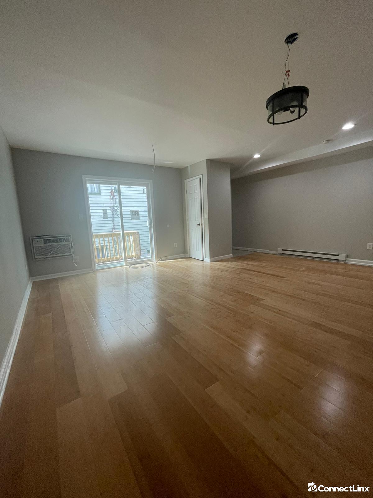 Photo 6 of 5 bed apartment in New Haven
