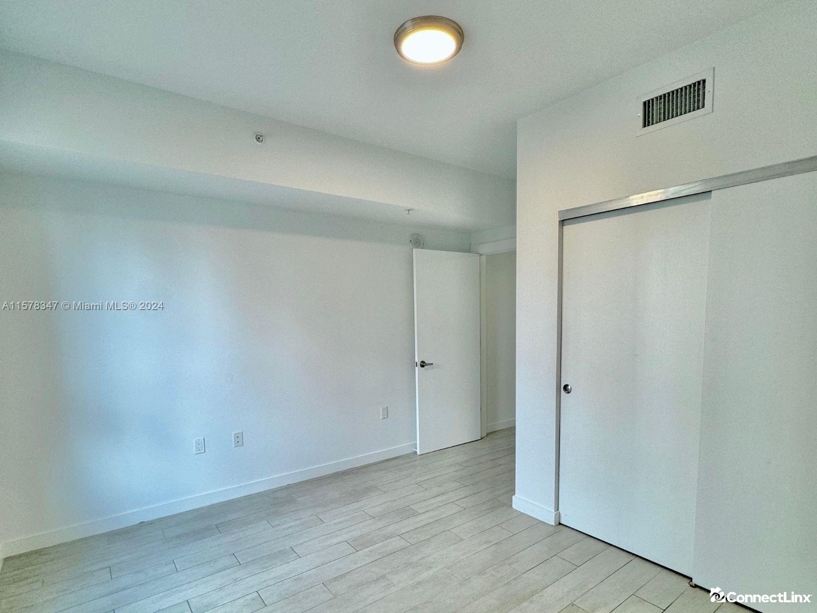 Photo 5 of 1 bed condo in Miami