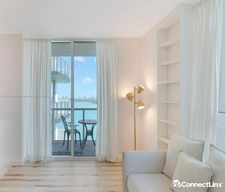 Photo 3 of 1 bed condo in Miami
