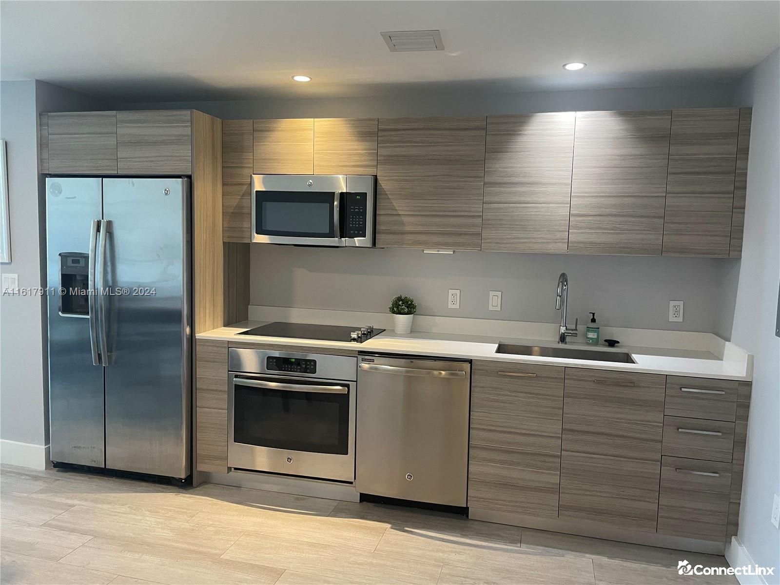 Photo 6 of 1 bed condo in Miami