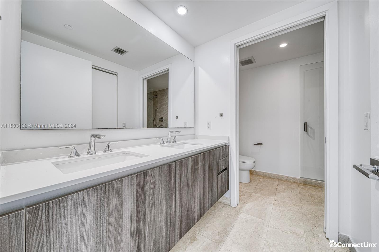 Photo 5 of 1 bed condo in Miami