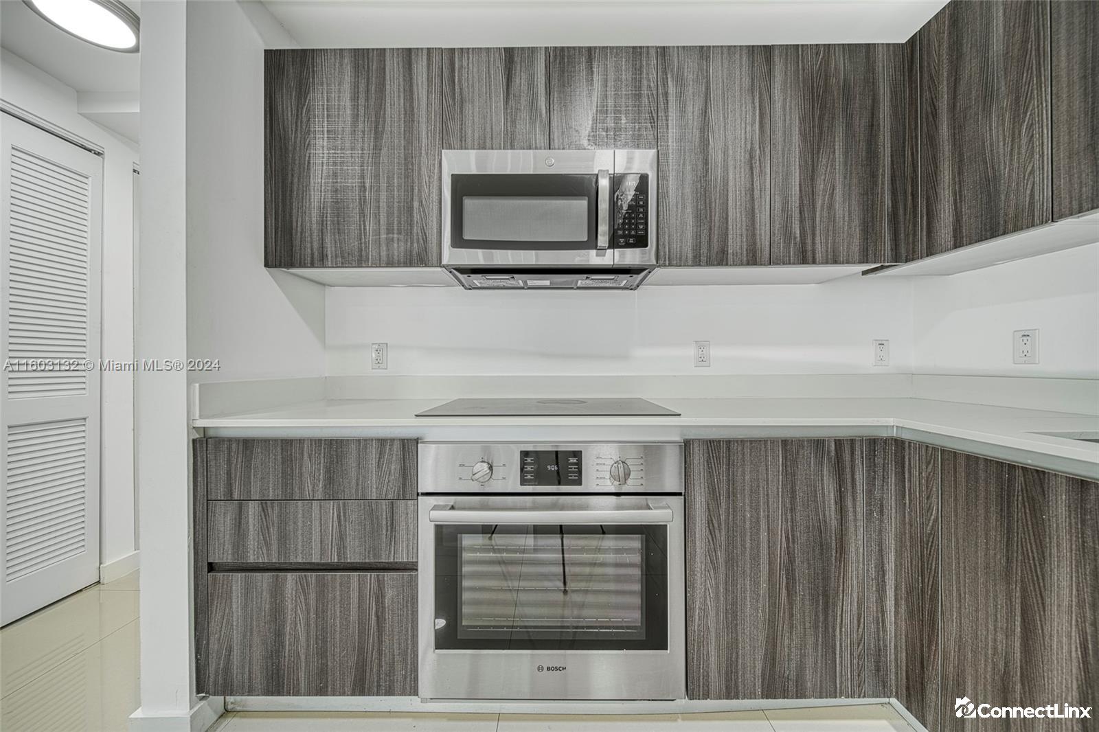 Photo 7 of 1 bed condo in Miami