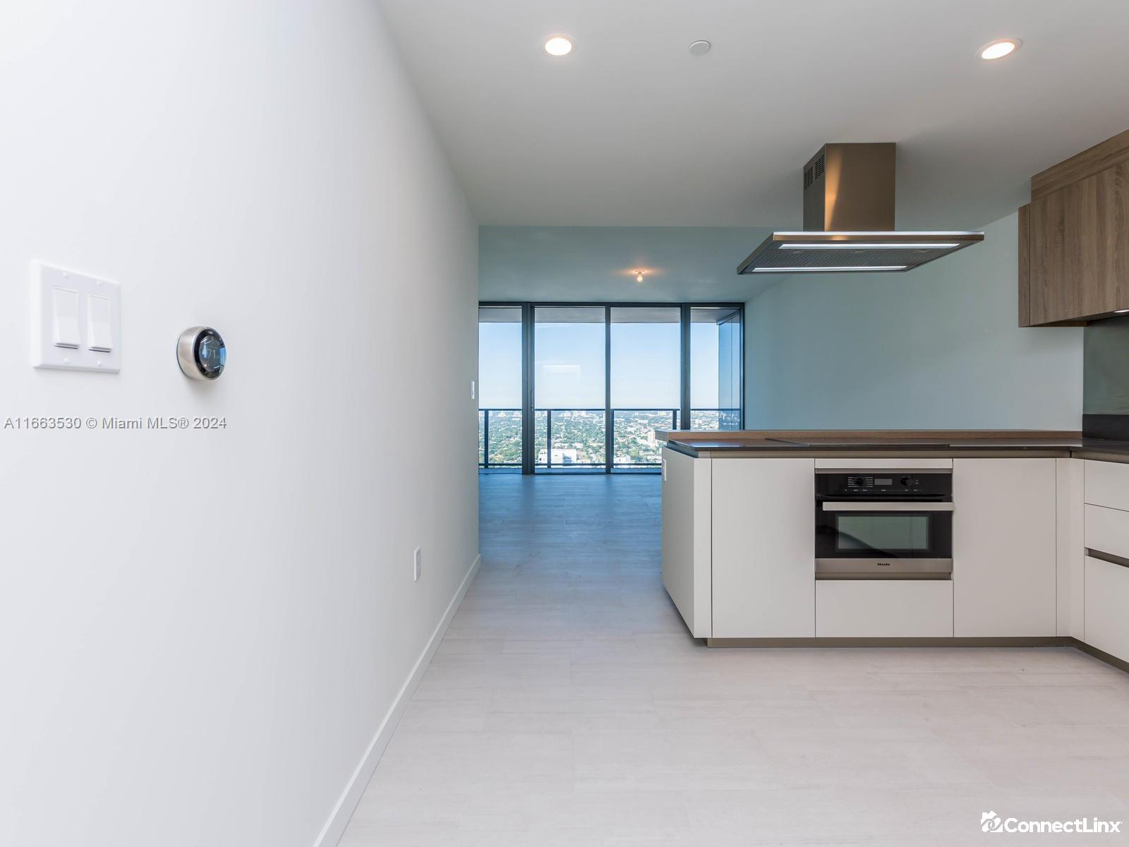 Photo 7 of 1 bed condo in Miami