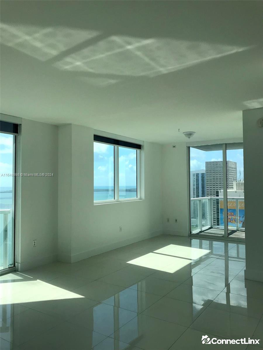 Photo 4 of 2 bed condo in Miami