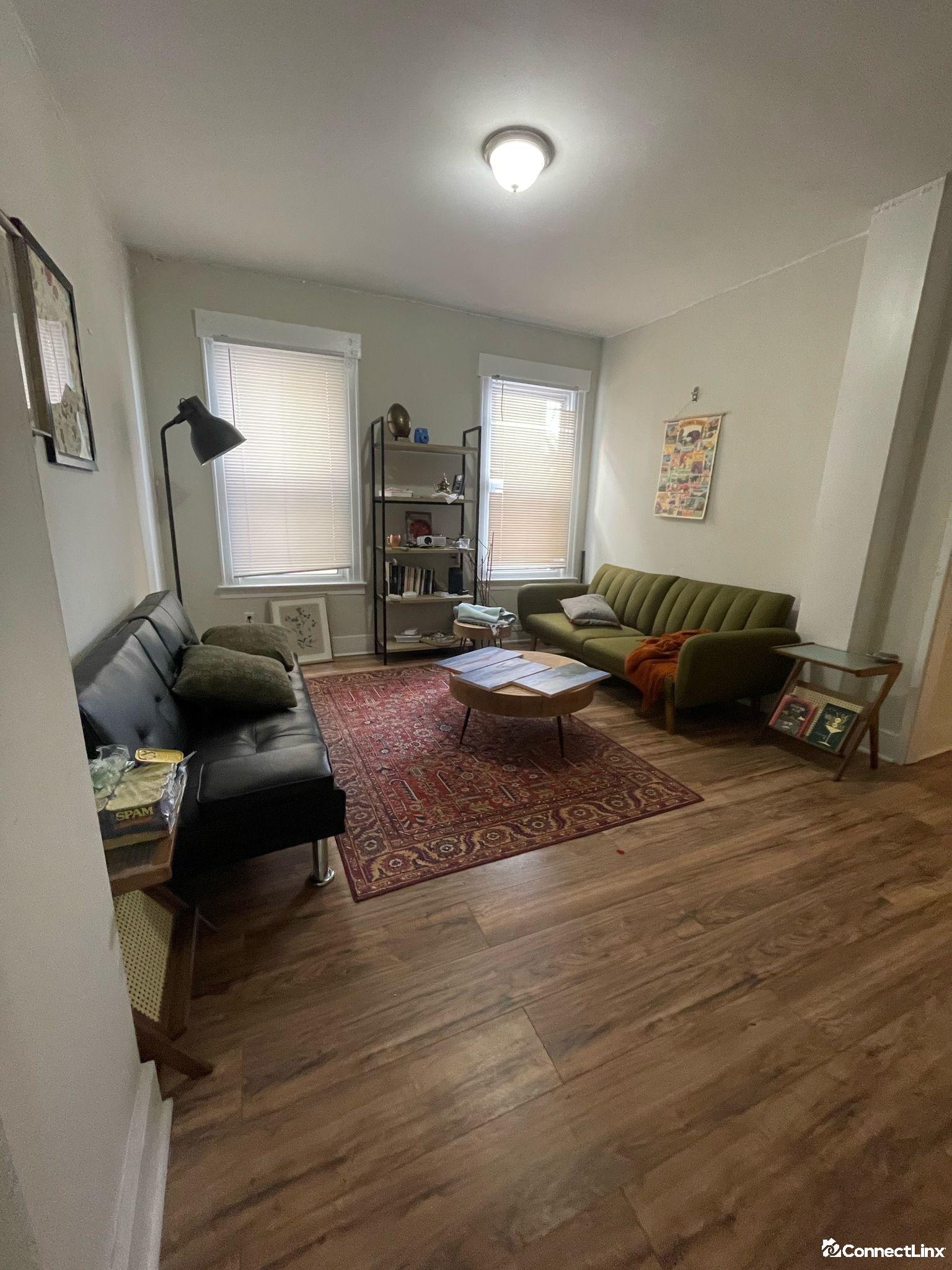 Photo 8 of 3 bed apartment in New Haven