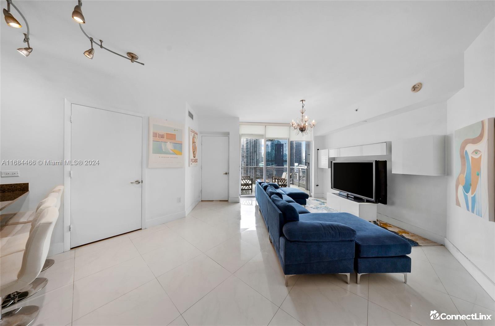 Photo 2 of 2 bed condo in Miami