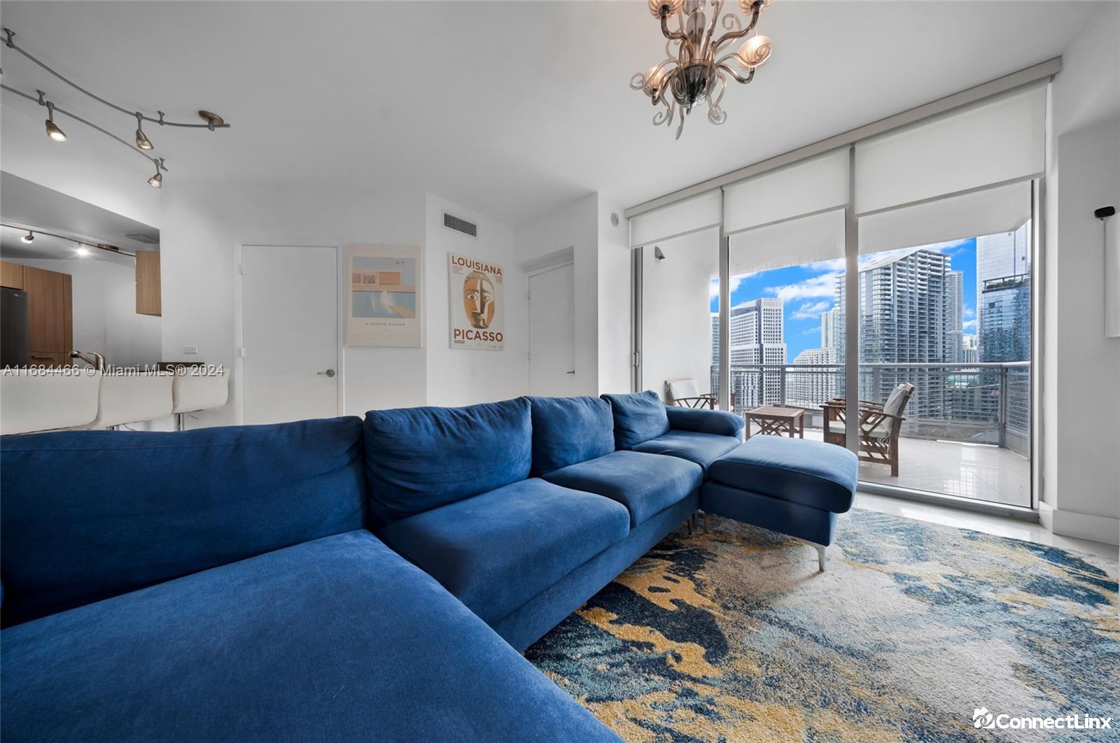 Photo 8 of 2 bed condo in Miami