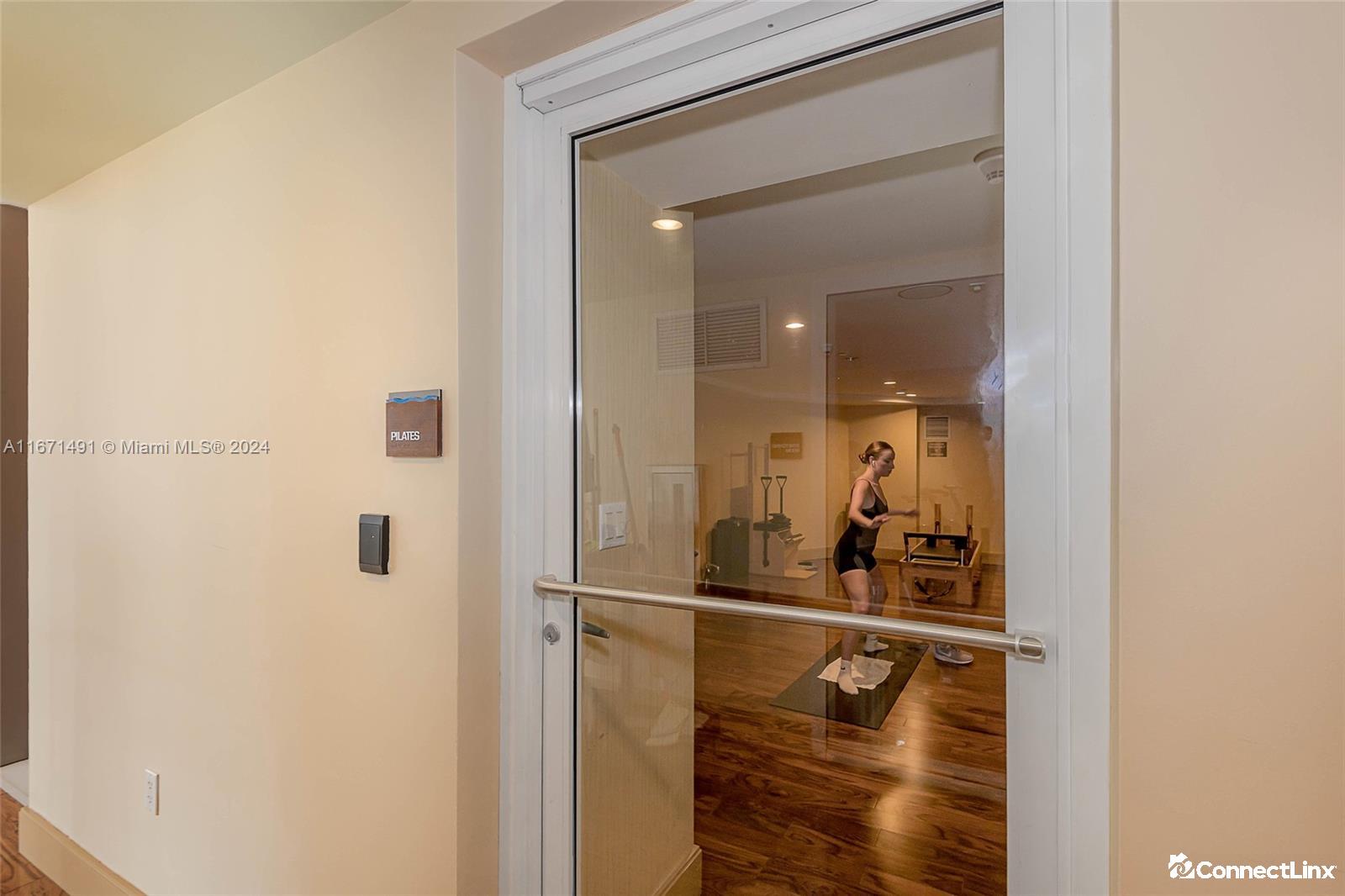 Photo 2 of 2 bed condo in Miami